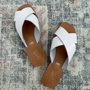 New in Box Seychelles White Leather Sandals | Size 8.5